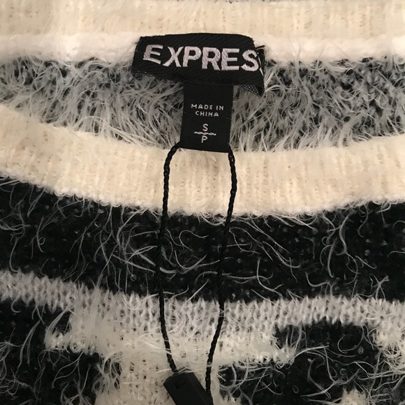 Express Sweater - Picture 3 of 4